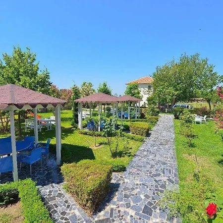 Hotel Viluni *