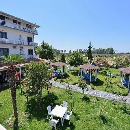 Viluni Hotel *